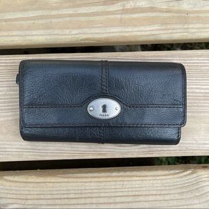 Fossil wallet